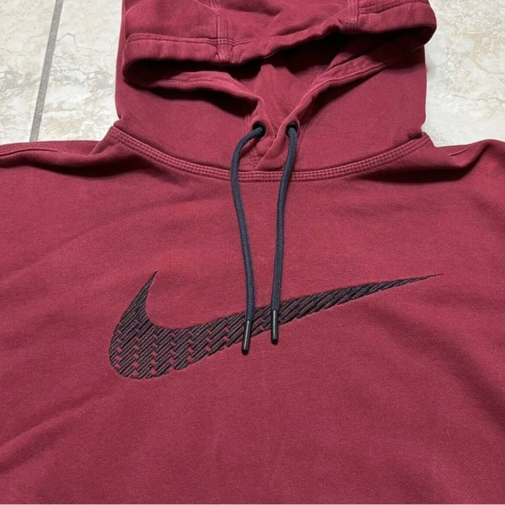 Nike hoodie maroon size medium
